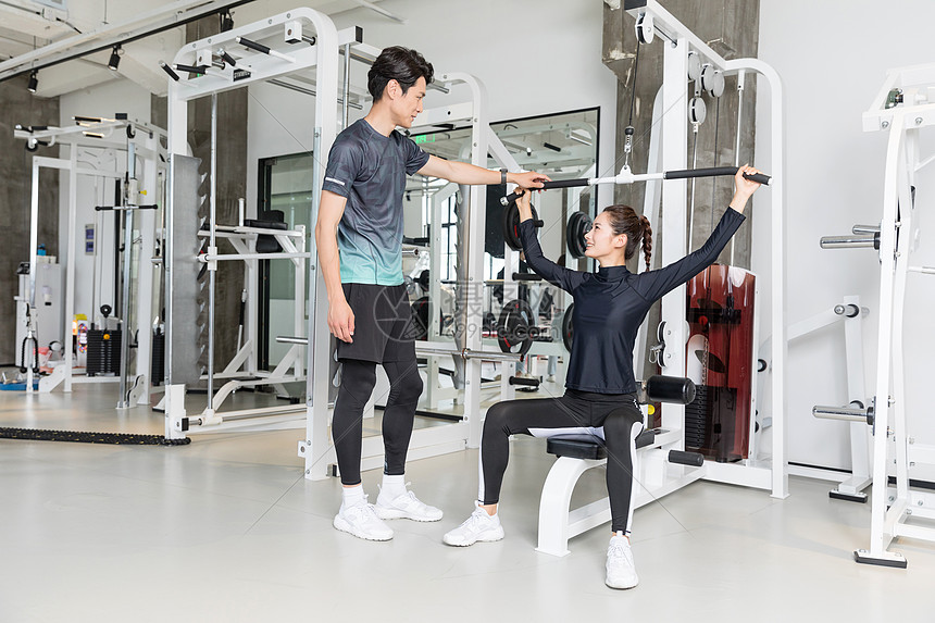 受持续强降雨影响，广州石门国家森林公园临时闭园