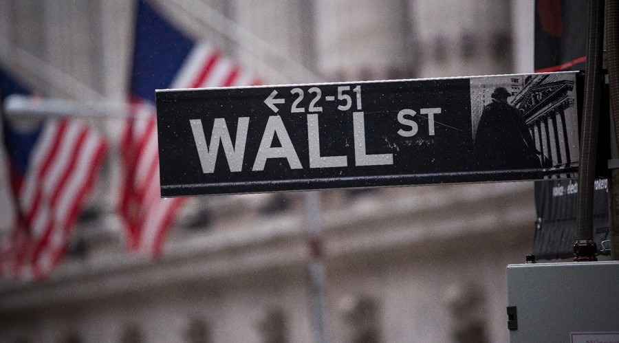 “AI热潮”推动软银股价创历史新高，飙升13%